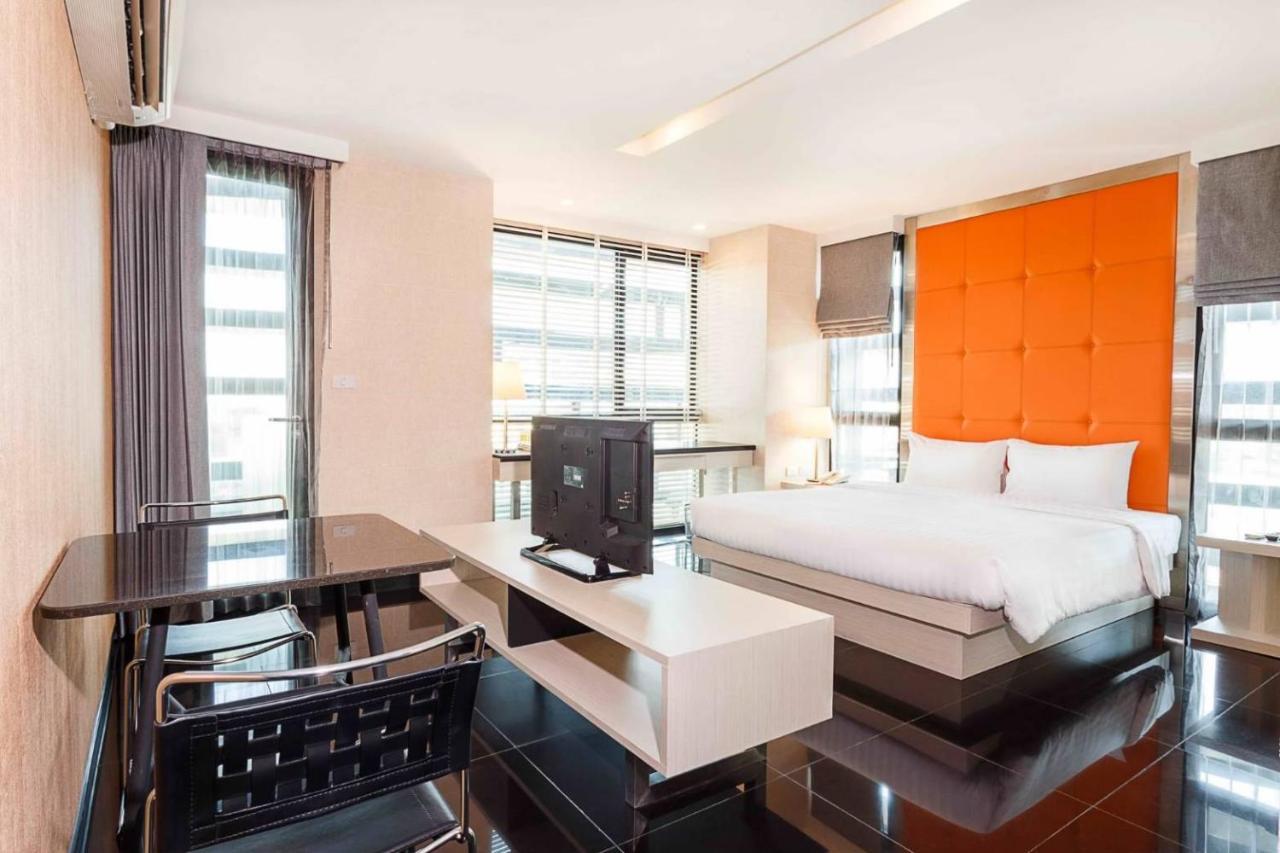 Ibis Styles Chiang Mai Hotel Exterior photo