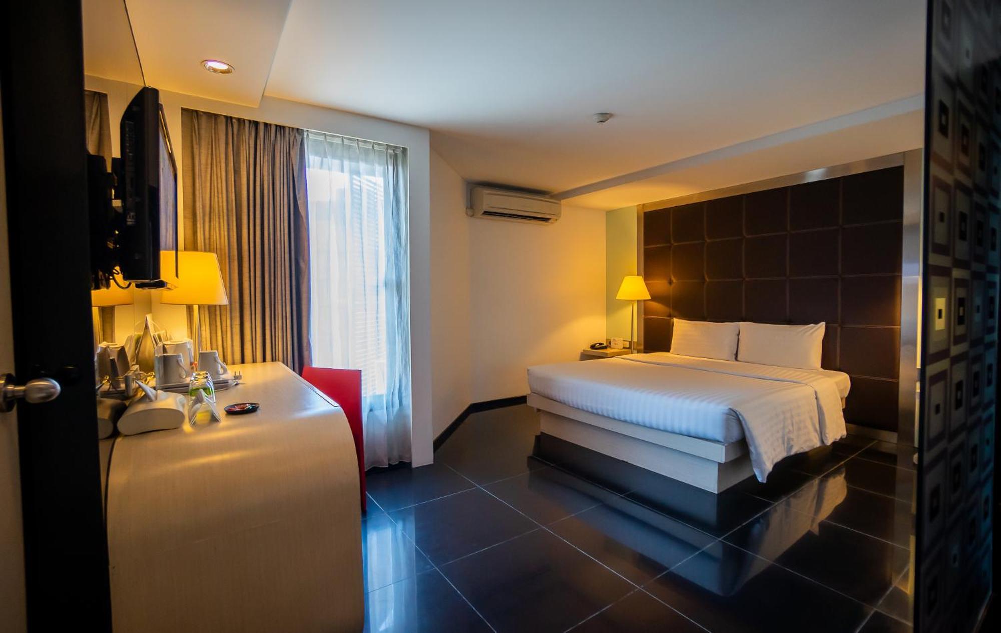 Ibis Styles Chiang Mai Hotel Exterior photo